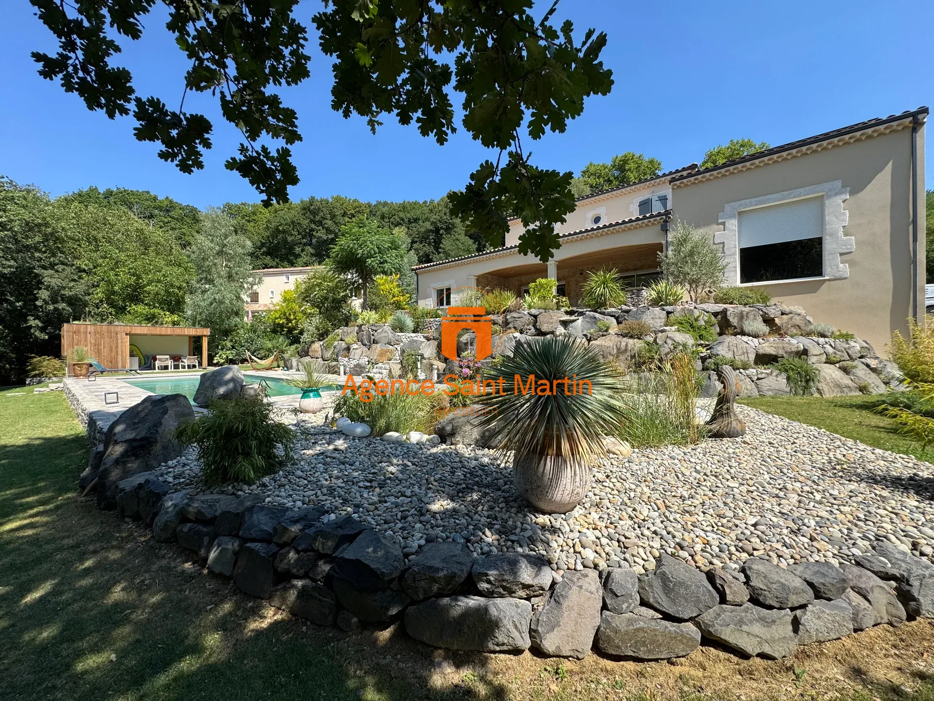 Maison 5 pièces 220 m² · à Montélimar · 220 m² · 850 000 €